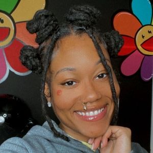 Meet your Posher, Lashae
